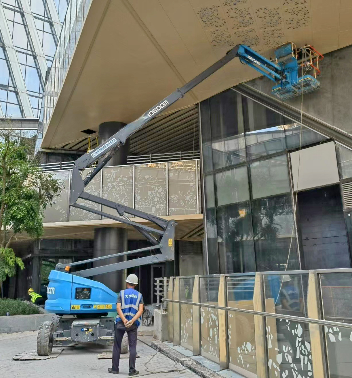 成都曲臂升降機(jī)出租